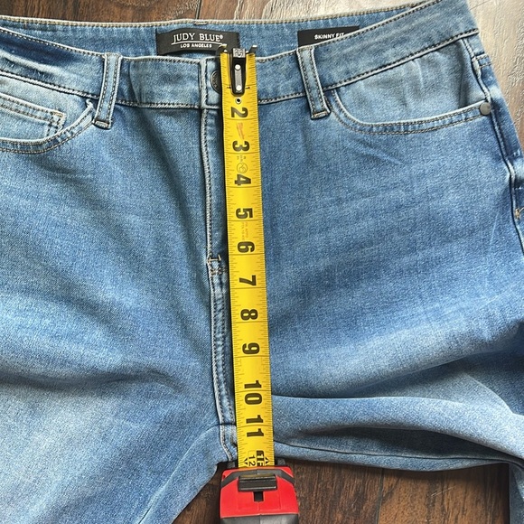 Judy Blue Skinny Fit Plus Size Jeans SZ 15/32 - Picture 8 of 9